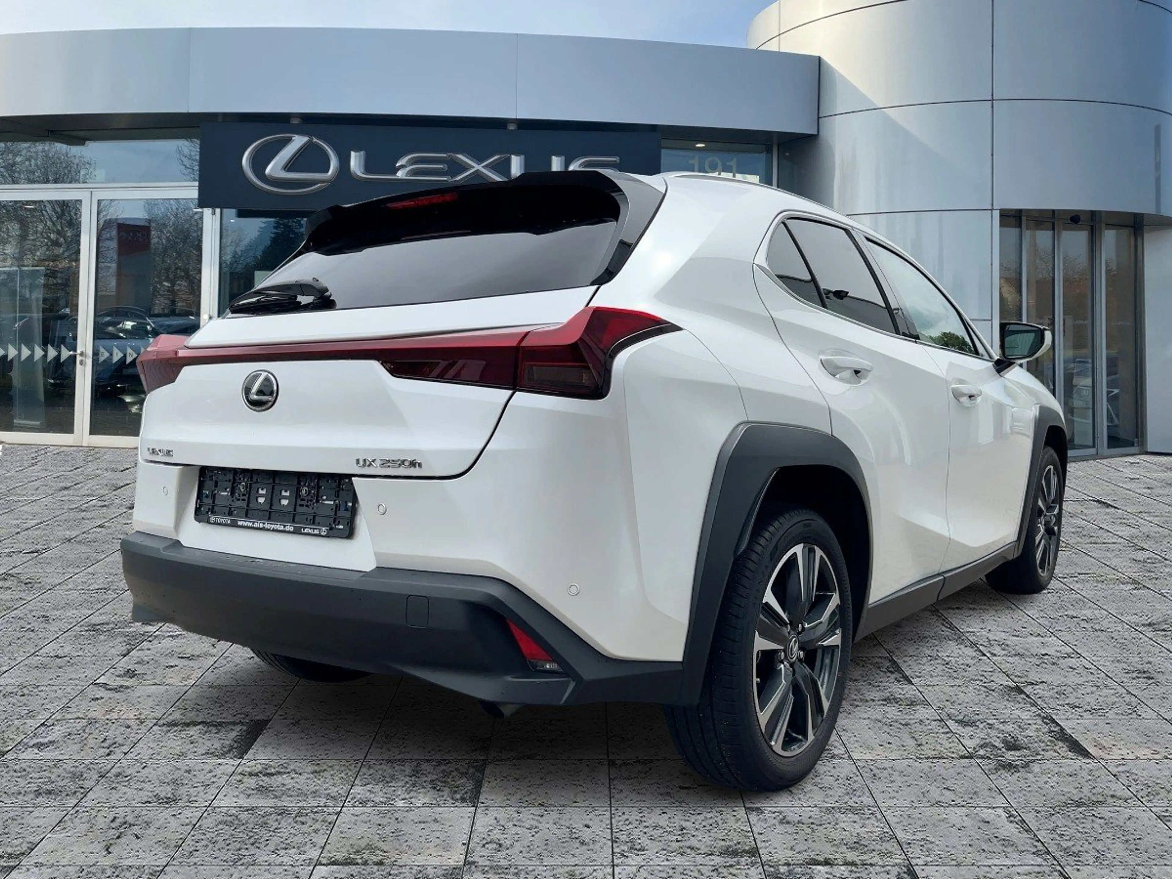 Lexus UX 250h Style Edition CloudNavi*ACC*KAM*SHZ*DAB — photo 5