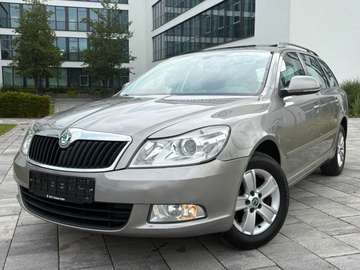 Combi,Leder-Rot,Navi,PDC,SD,Tempomat,