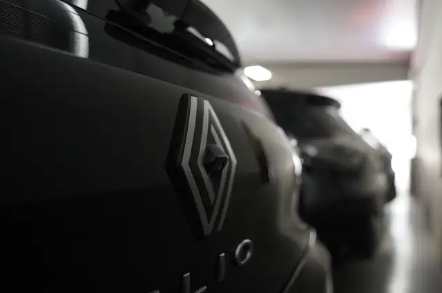 Renault Clio view 8