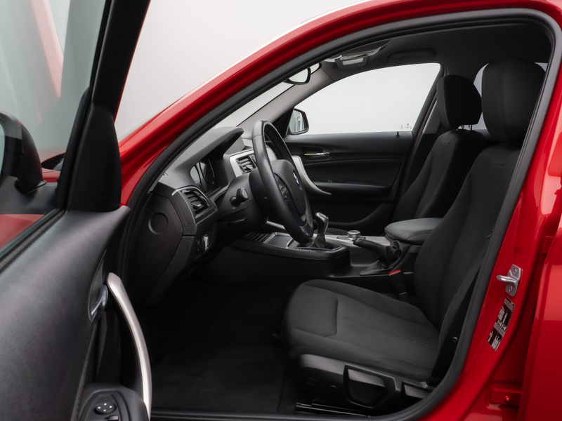 BMW 118 Navi WLAN PDC Lordos LED Geschwindigkeitsr — photo 19