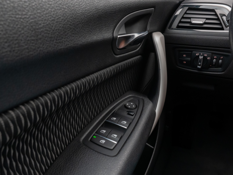 BMW 118 Navi WLAN PDC Lordos LED Geschwindigkeitsr — photo 32