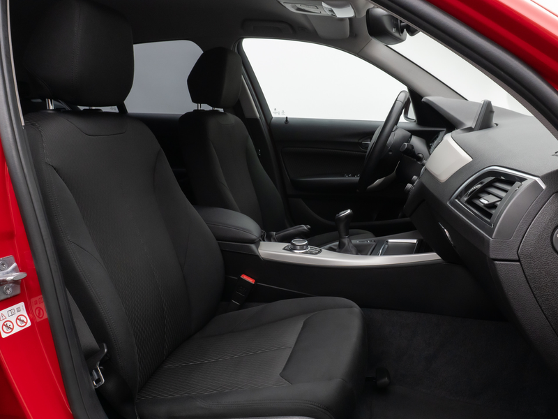 BMW 118 Navi WLAN PDC Lordos LED Geschwindigkeitsr — photo 34