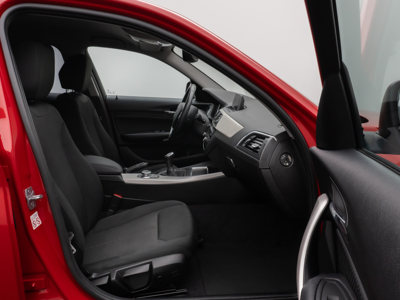 BMW 118 Navi WLAN PDC Lordos LED Geschwindigkeitsr — photo 24