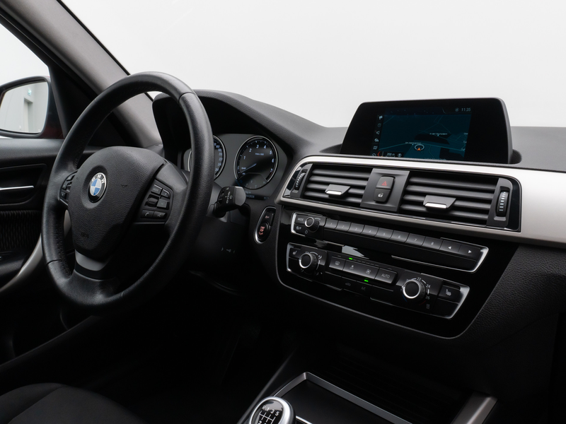 BMW 118 Navi WLAN PDC Lordos LED Geschwindigkeitsr — photo 35