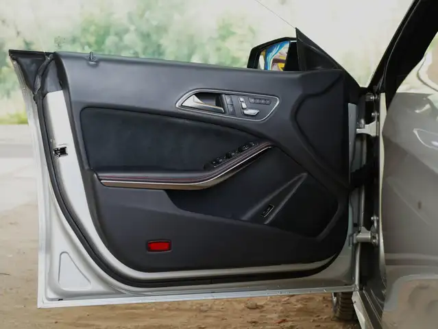 Mercedes-Benz CLA view 18