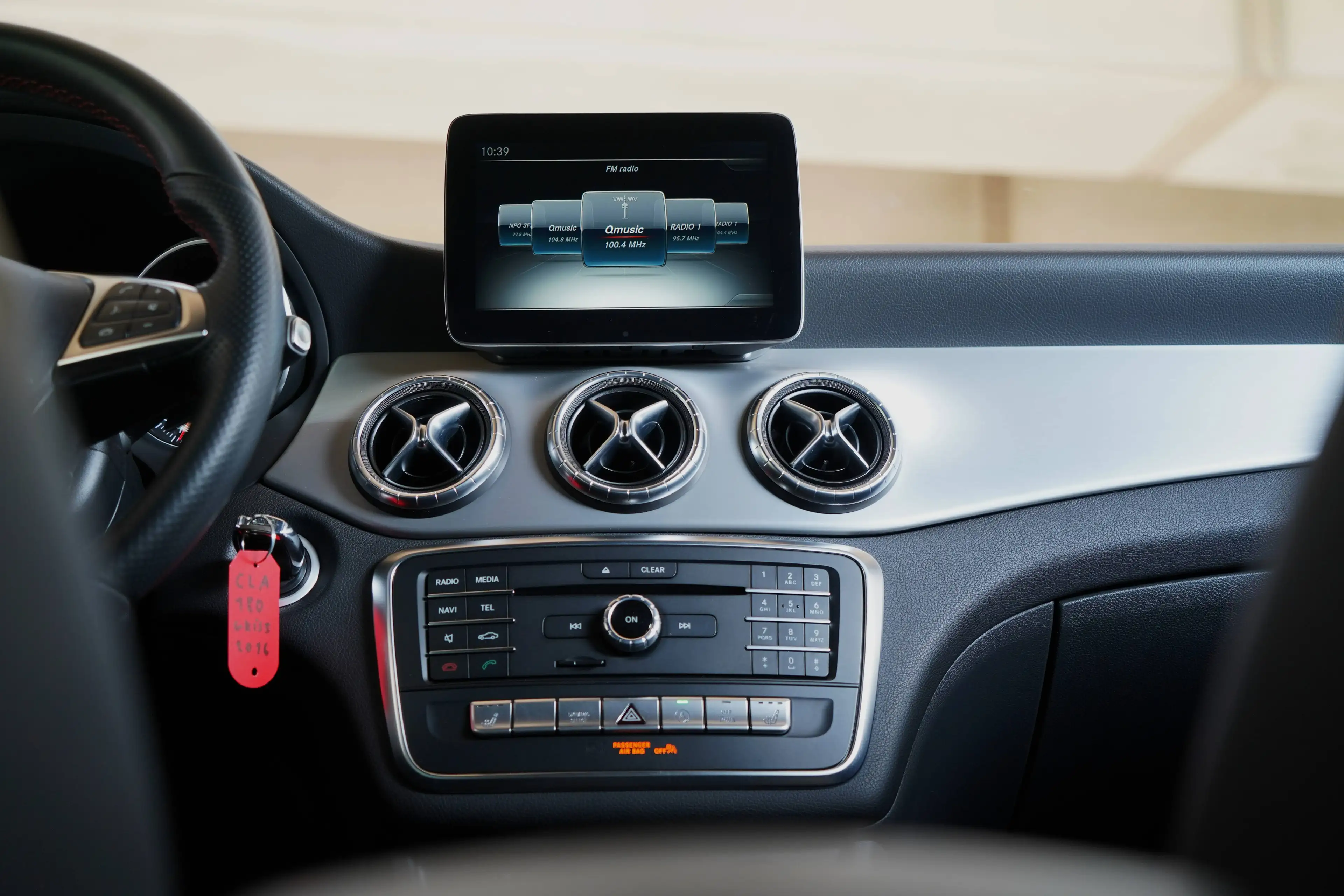 Mercedes-Benz CLA 180 AMG-Line | Night Pack | Btw Wagen | Elektr Zetels | Polar Zilver | 87dkm! — photo 36