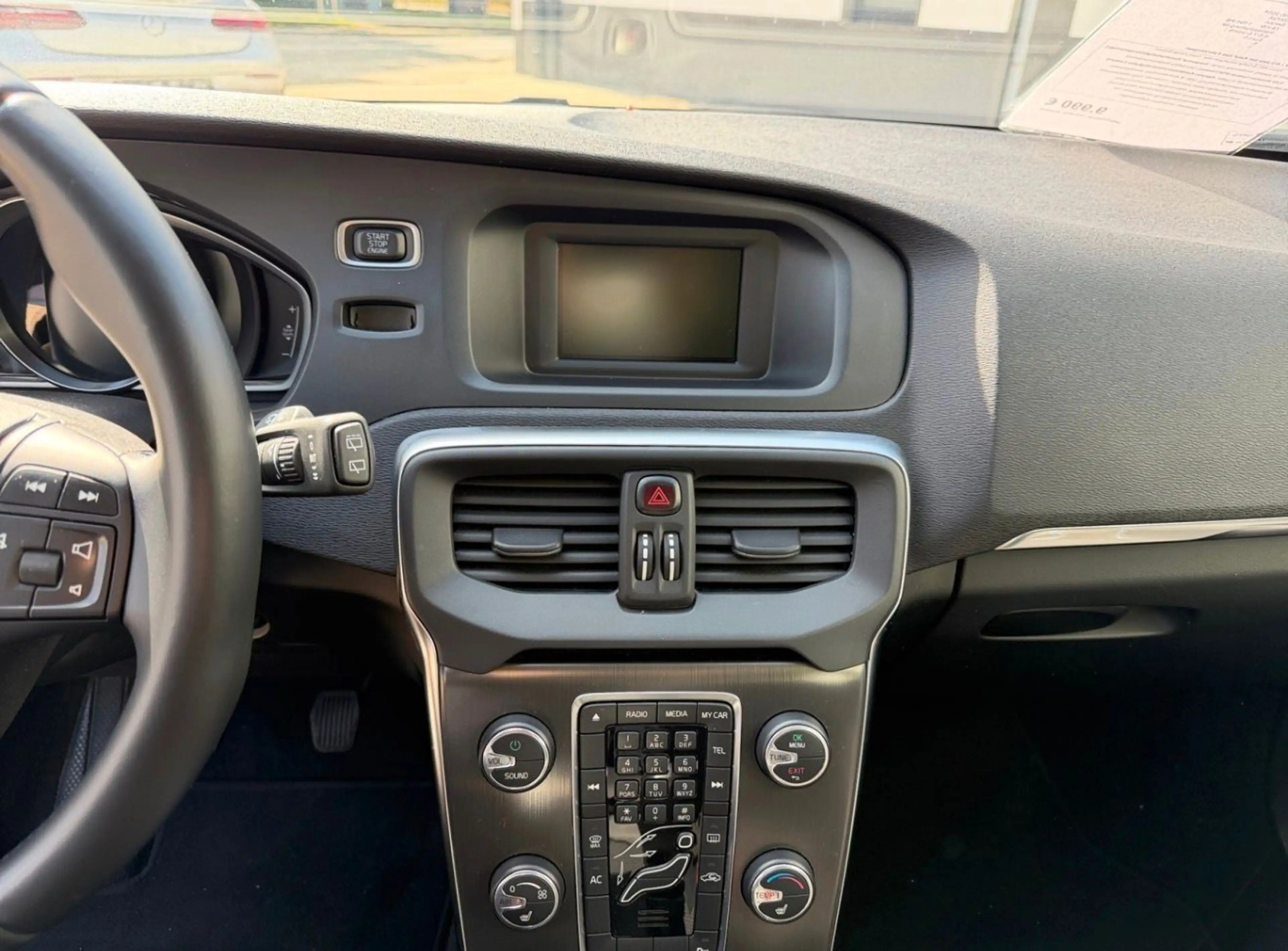 Volvo V40 KLIMA+SHZ+PDC+BT — photo 11