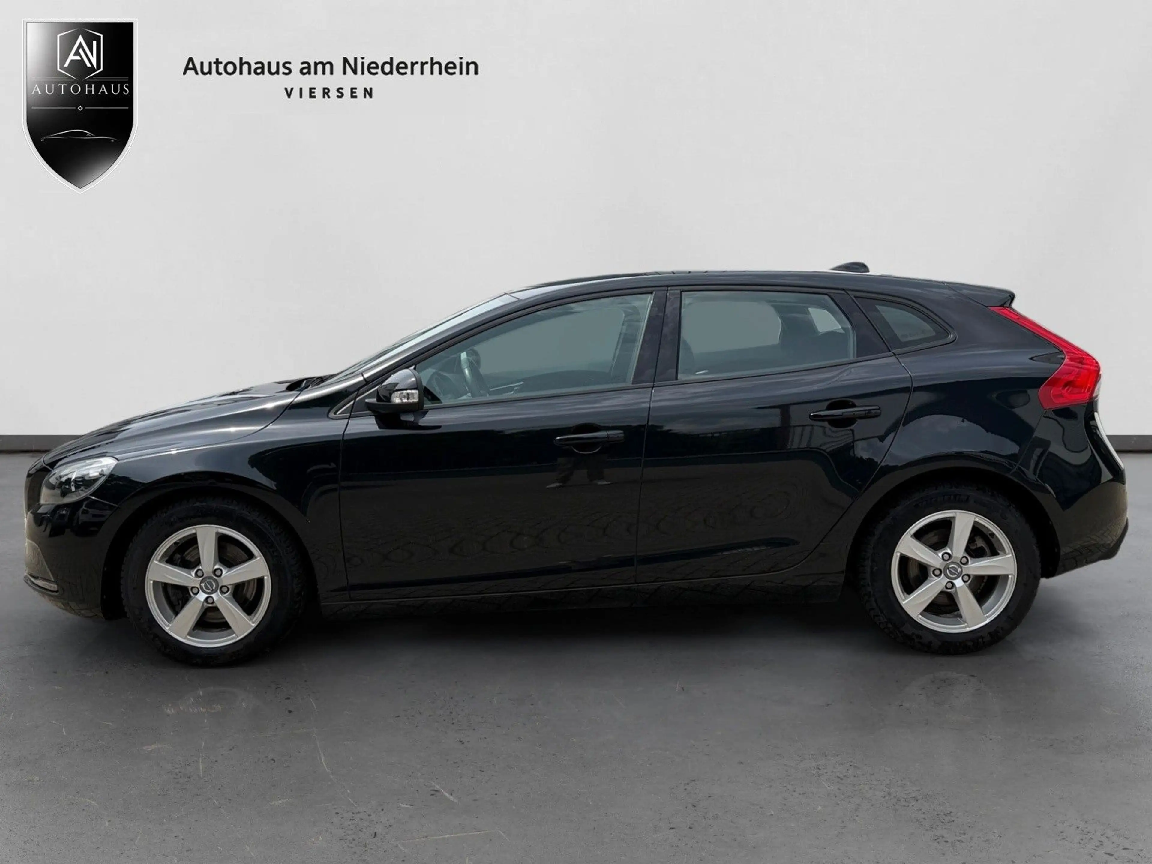 Volvo V40 KLIMA+SHZ+PDC+BT — photo 2