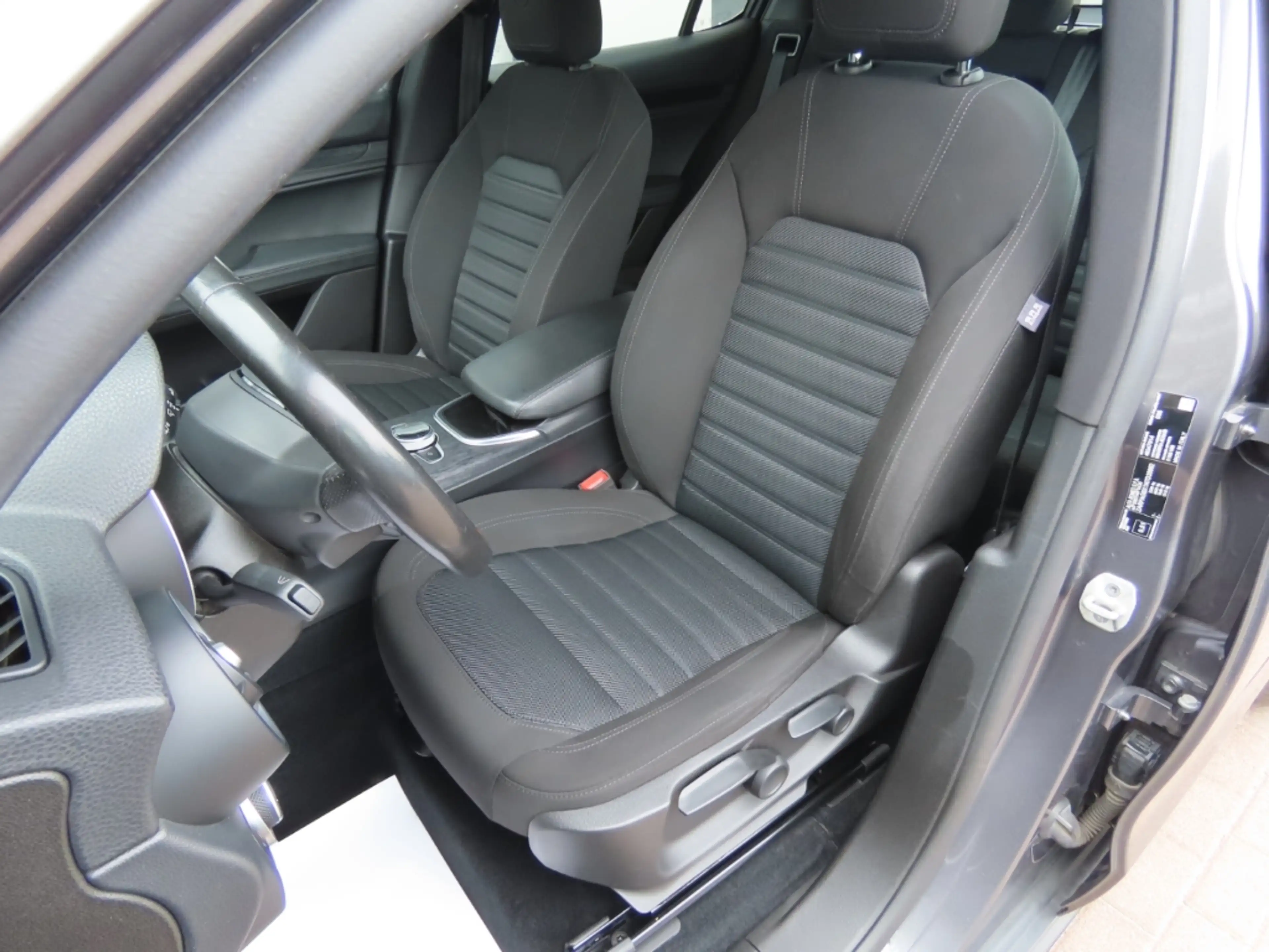 Alfa Romeo Stelvio Business 2WD 2.Hd*Navi*ACC*Kam*SHZ*AHK — photo 9