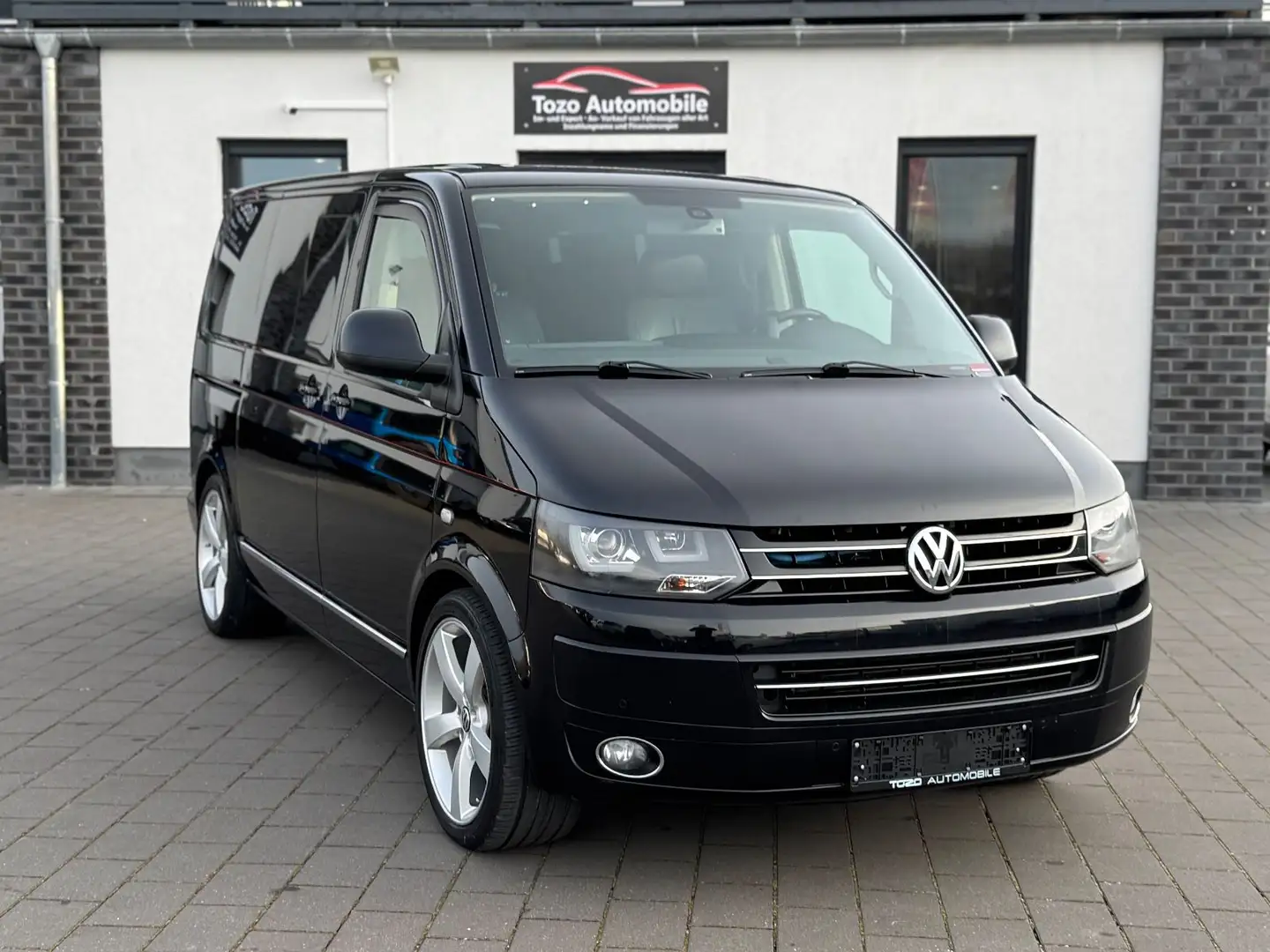 Volkswagen T5 Multivan Highline*STHZ*LEDER*NAVI*EL.TÜREN* Schwarz - 1