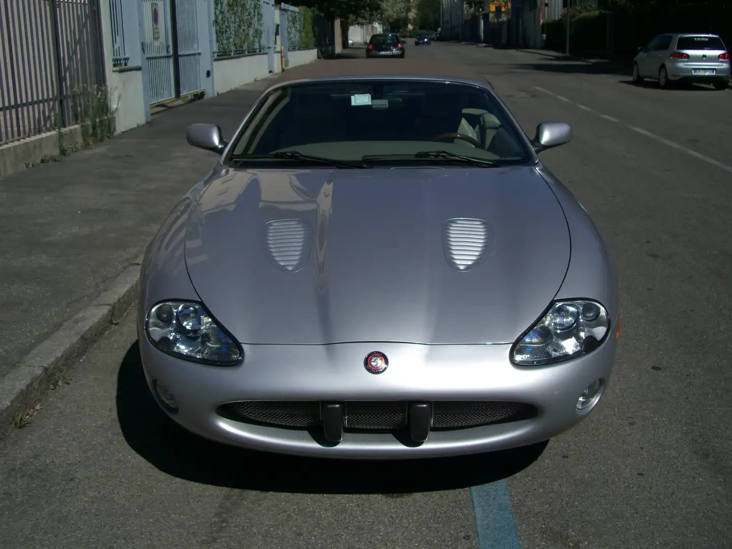 Jaguar XKR Argintiu - 1