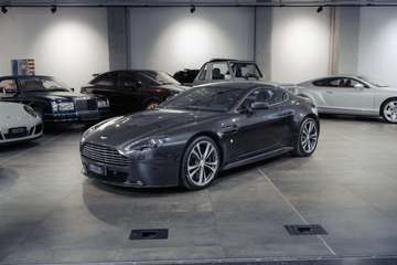 V12 Vantage Coupé*MANUAL GEAR*1 OWNER*BANG&OLUFSE
