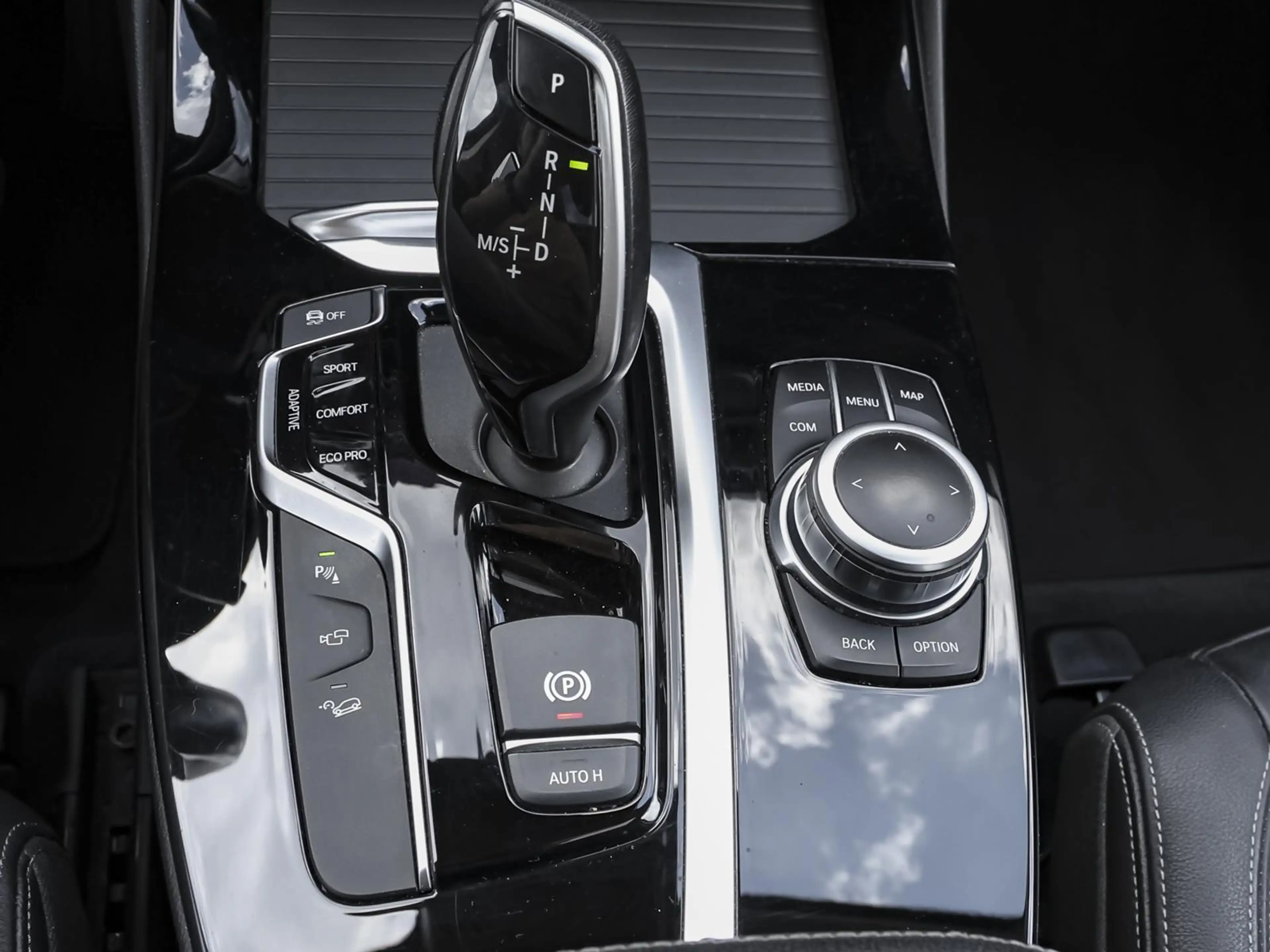 BMW X3 xDrive30d Luxury PANO NAVI SHZ PDC KLIMA AHK — photo 14