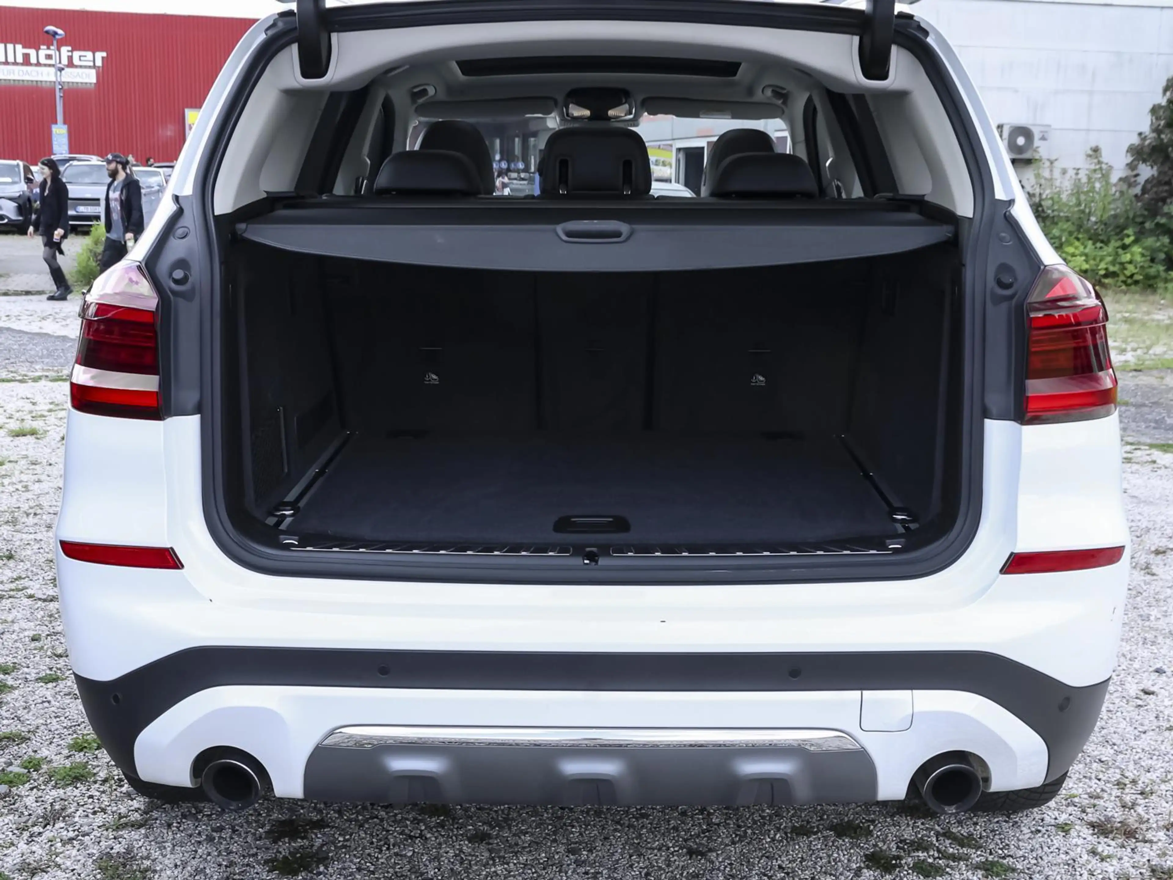 BMW X3 xDrive30d Luxury PANO NAVI SHZ PDC KLIMA AHK — photo 8