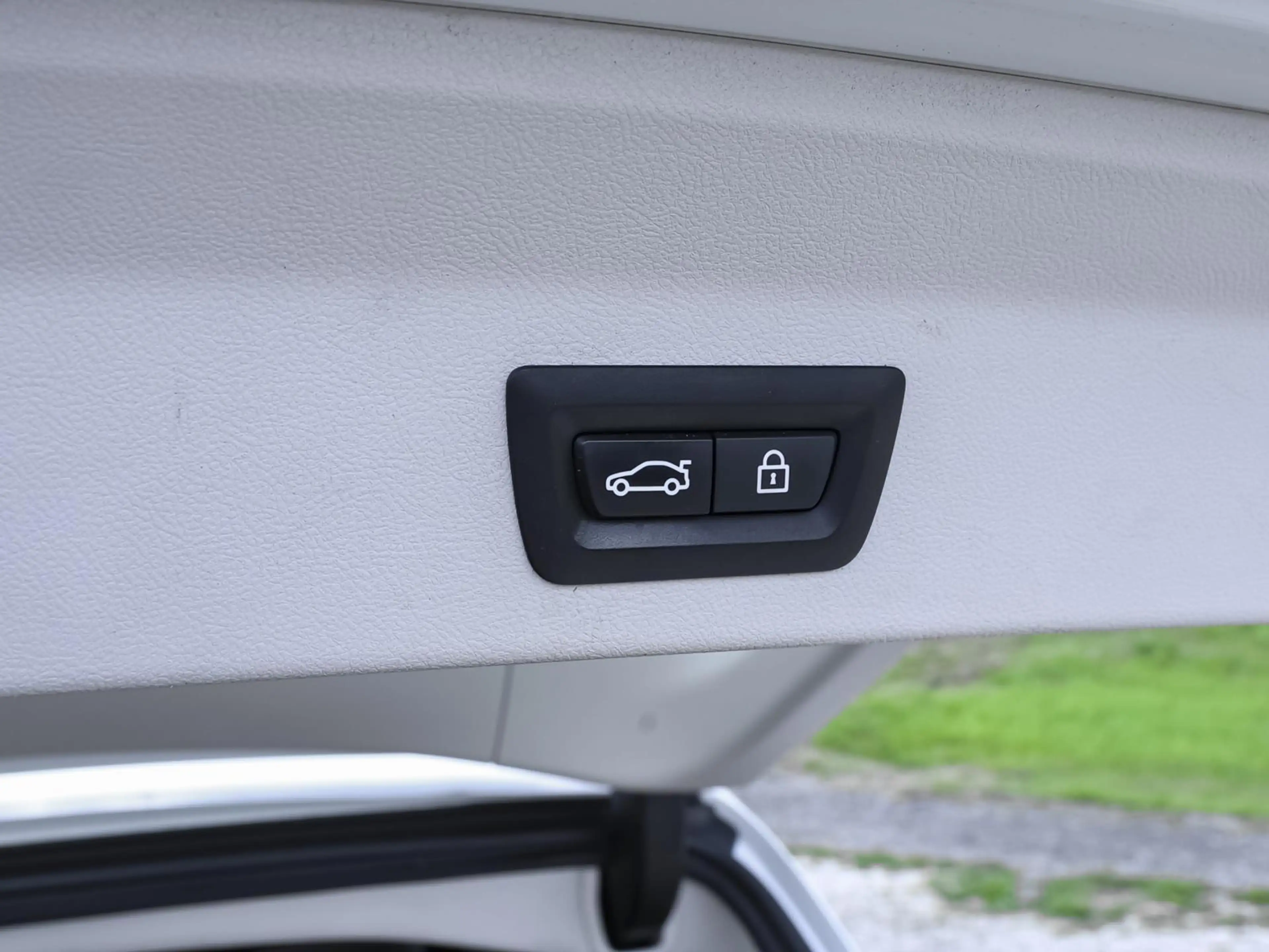 BMW X3 xDrive30d Luxury PANO NAVI SHZ PDC KLIMA AHK — photo 9