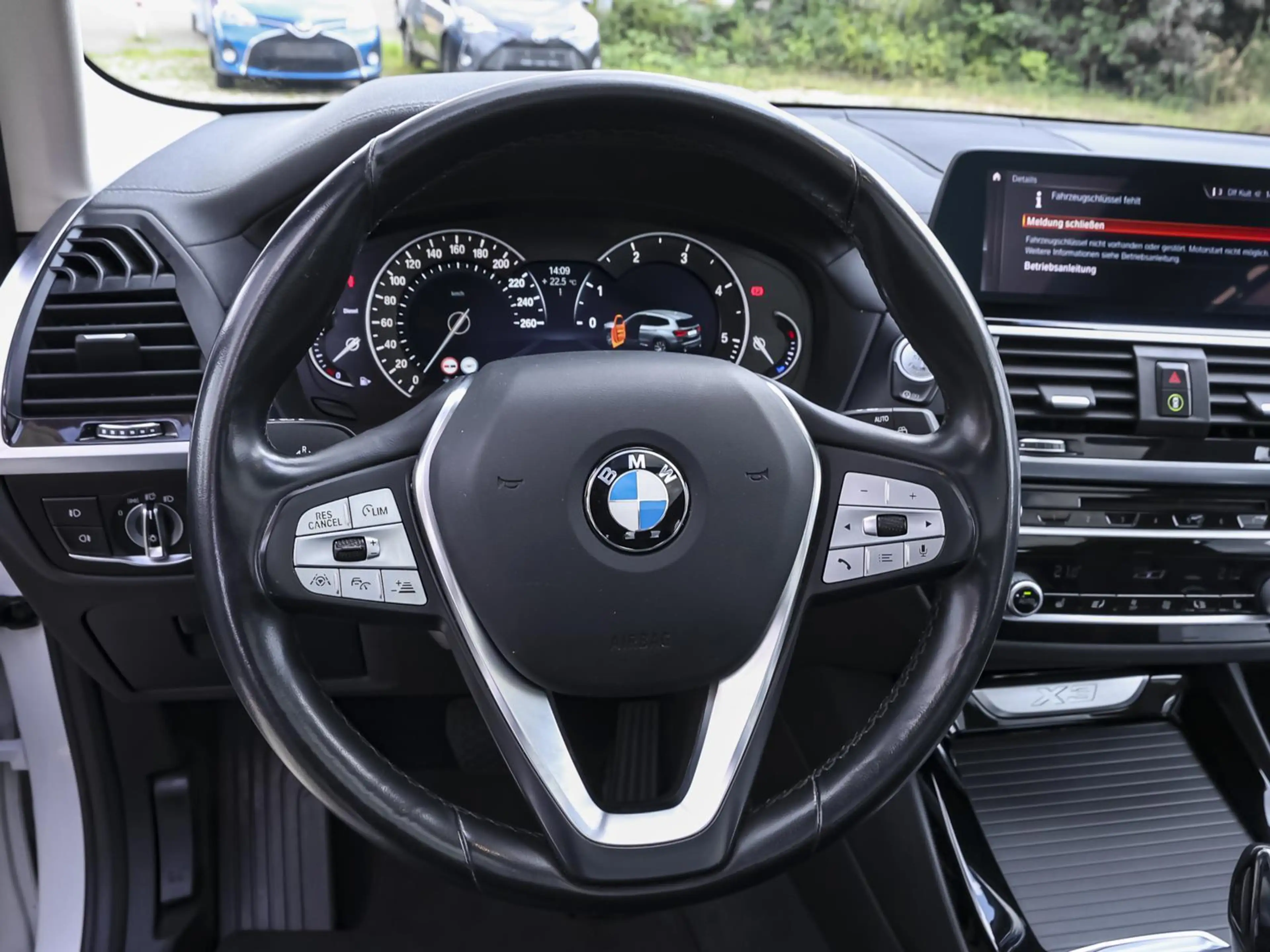 BMW X3 xDrive30d Luxury PANO NAVI SHZ PDC KLIMA AHK — photo 10