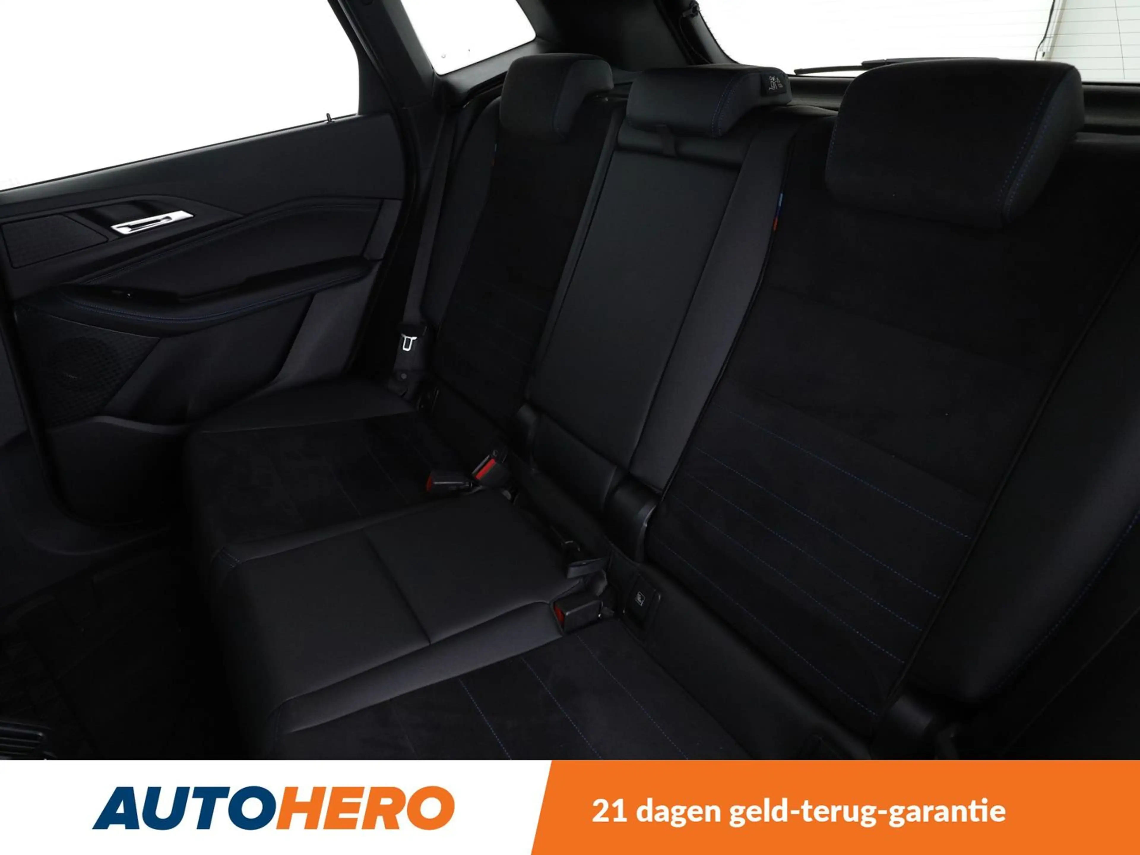 BMW 230 230e Active Tourer xDrive M Sport — photo 14