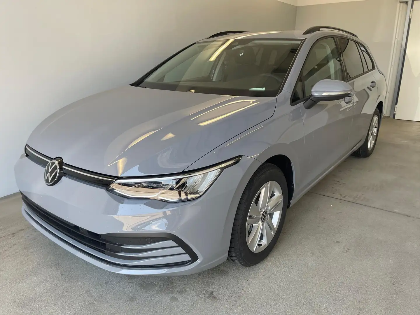 Volkswagen Golf Variant Life 150PS AHK+Kamera+Navi+ACC 1.5 TSI 110kW / ... siva - 1