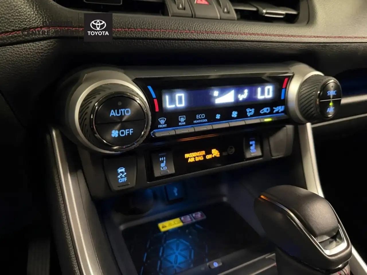 Toyota RAV 4 Prime снимка Toyota RAV 4 Prime