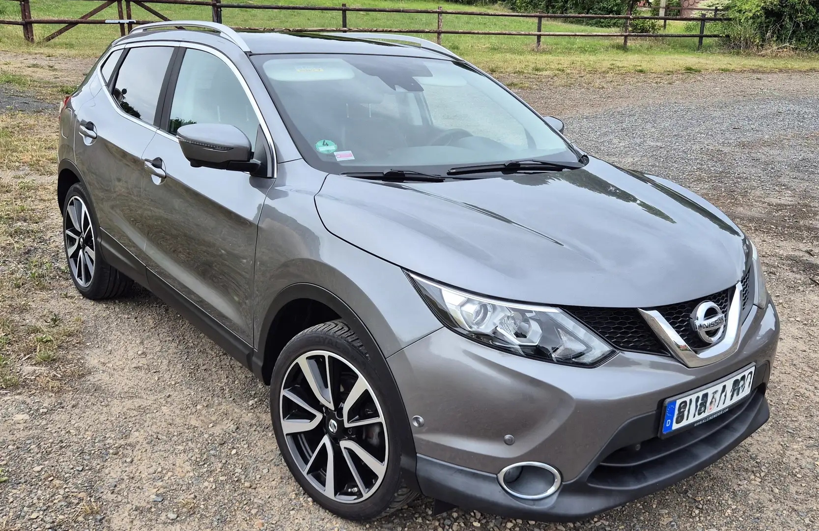 Nissan Qashqai Gepflegter Qashqai TEKNA, 1.5 dCi ab 25.07.25 Grau - 2