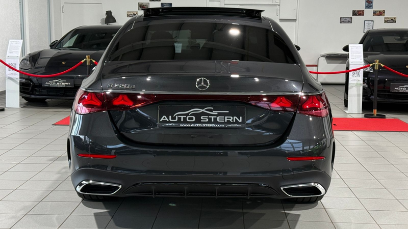 Mercedes-Benz E 220 d AMG Premium SUPERSCREEN PANO FULL — photo 4