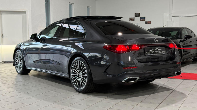 Mercedes-Benz E 220 d AMG Premium SUPERSCREEN PANO FULL — photo 3