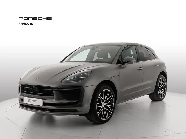 2022 Porsche Macan in Black for sale