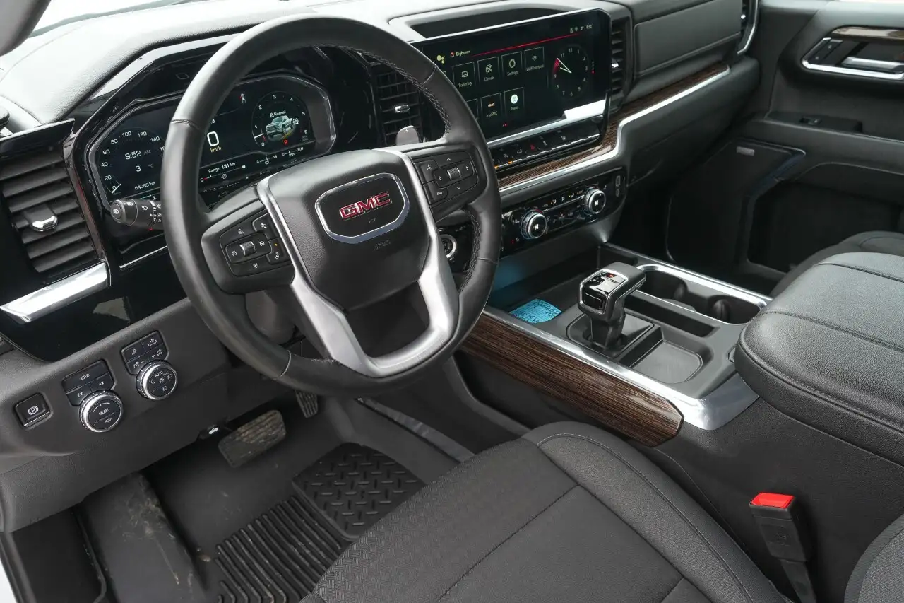 GMC Sierra 1500 снимка GMC Sierra 1500