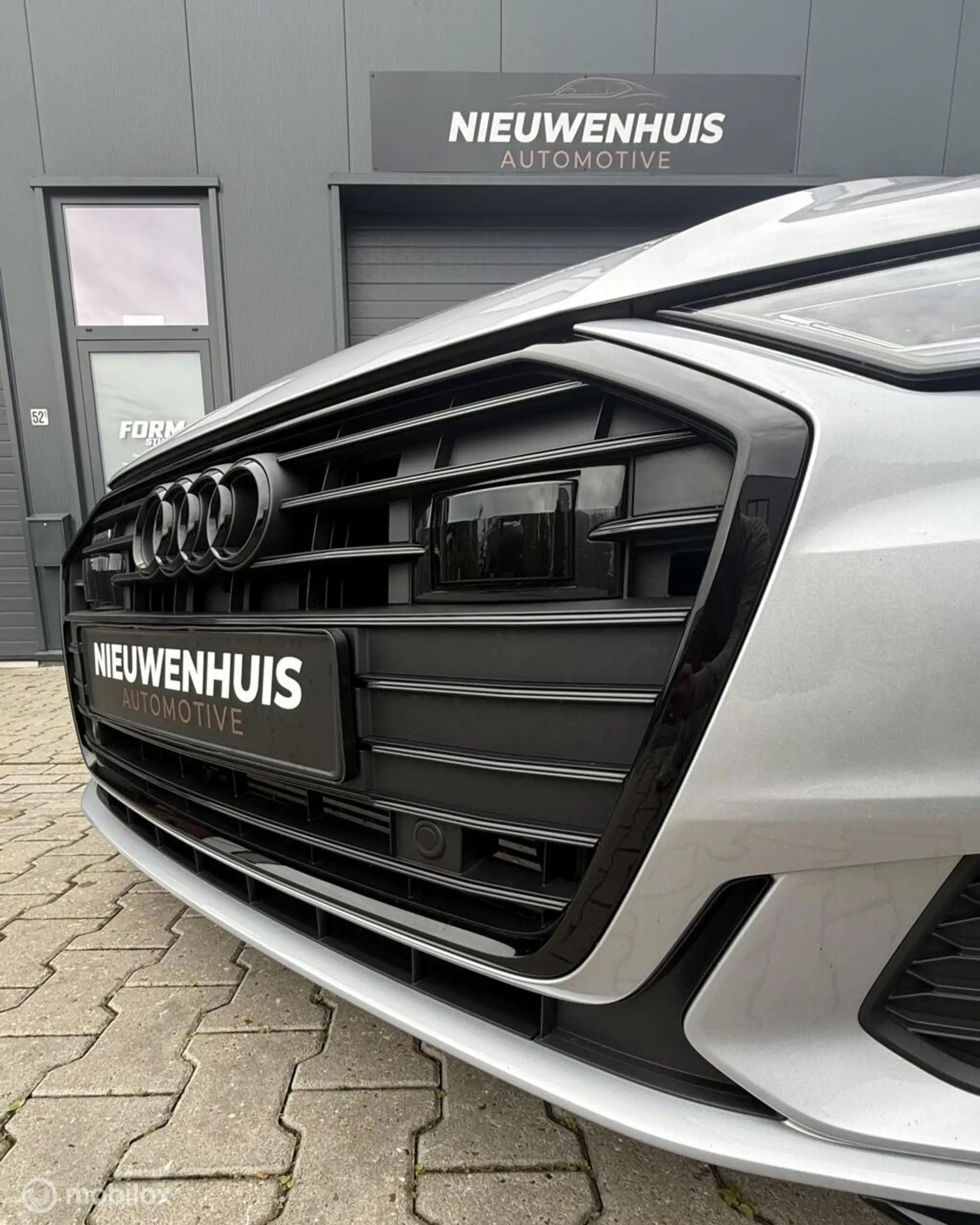 Audi A6 Avant 55TFSIe quattro Competition Matrix l Pano — photo 13