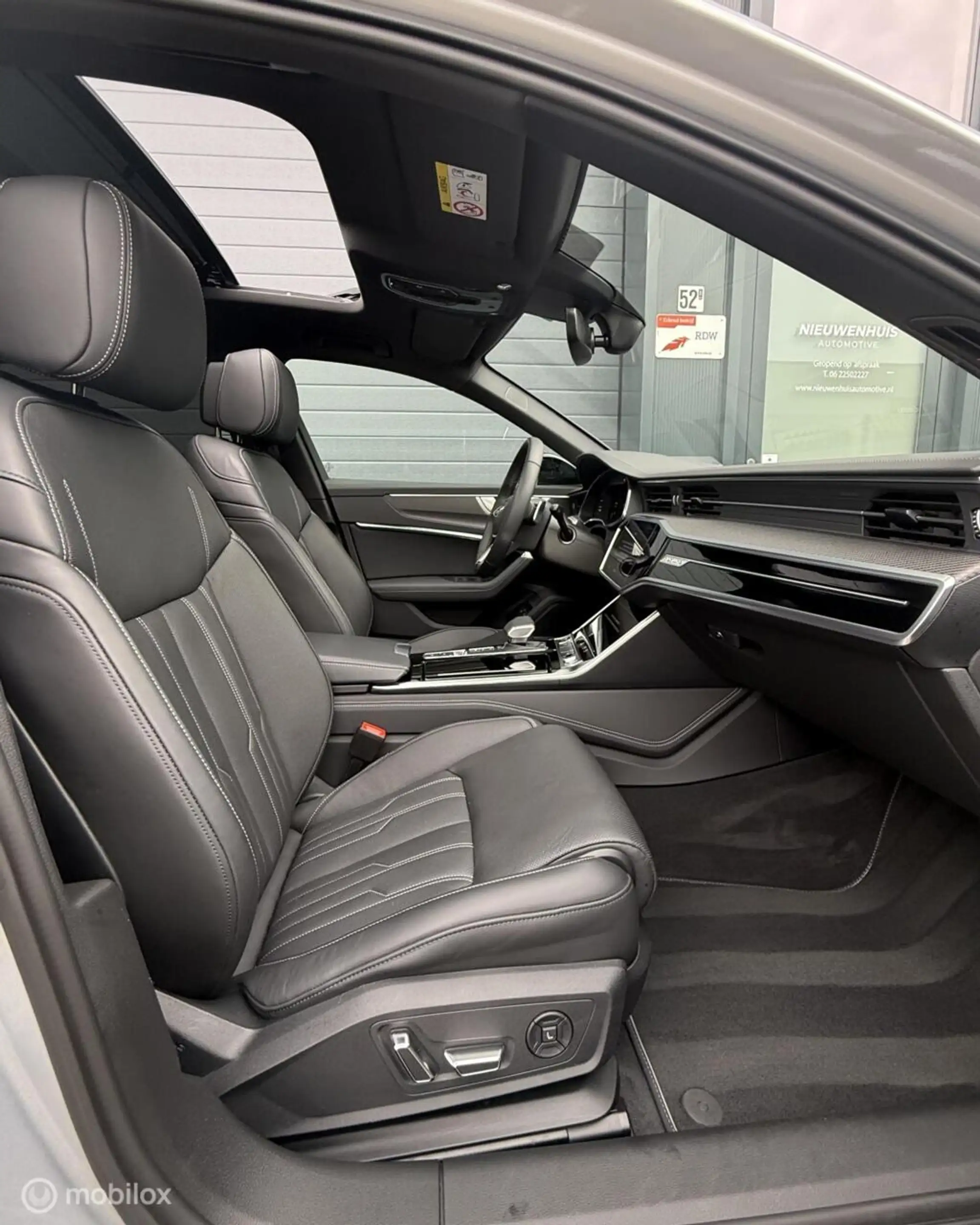 Audi A6 Avant 55TFSIe quattro Competition Matrix l Pano — photo 11