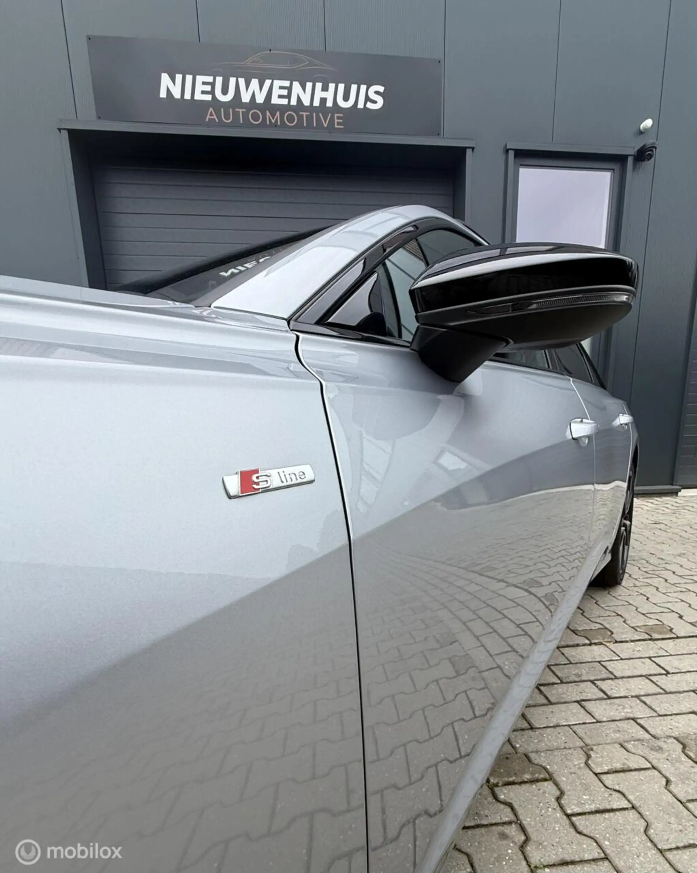 Audi A6 Avant 55TFSIe quattro Competition Matrix l Pano — photo 15