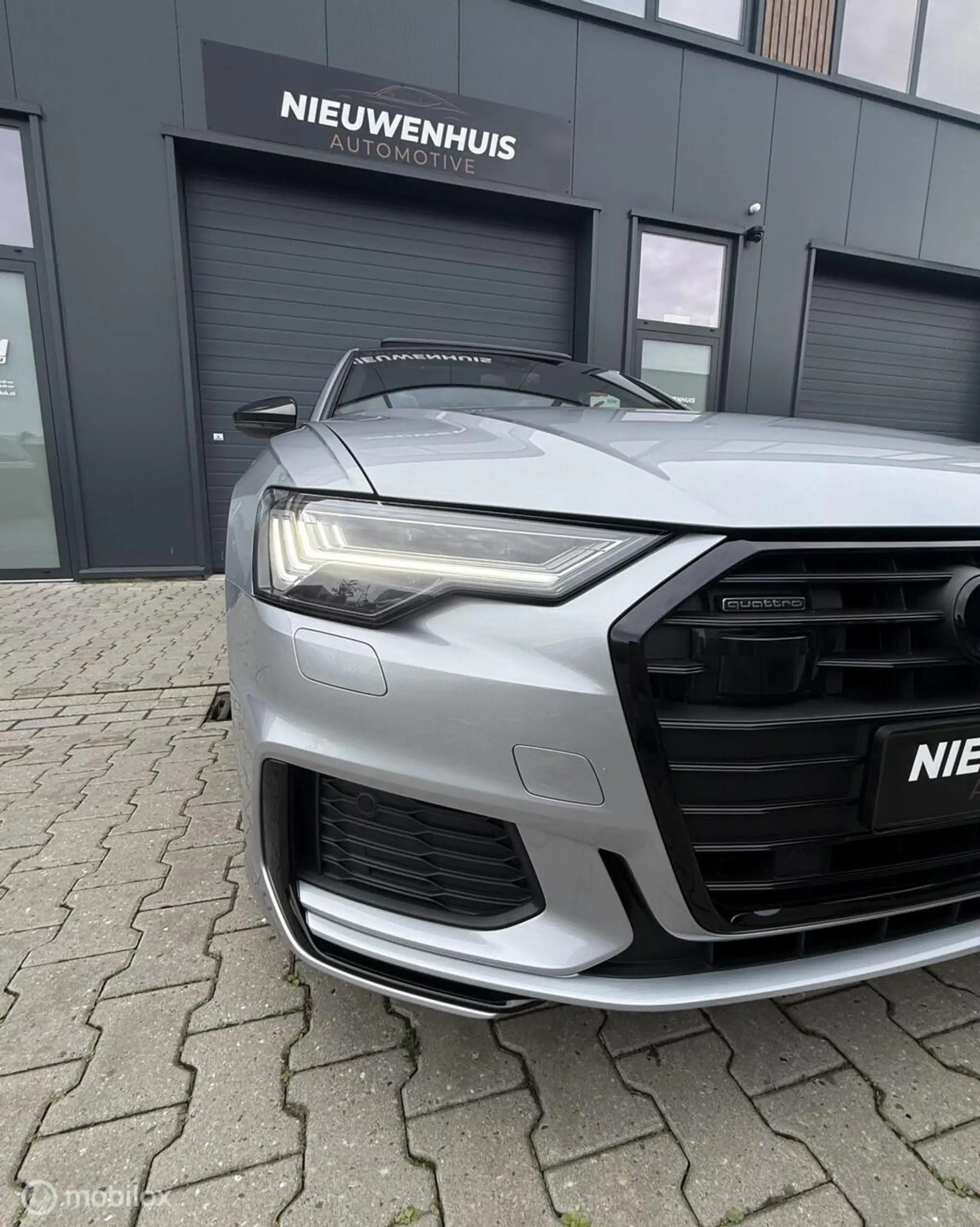 Audi A6 Avant 55TFSIe quattro Competition Matrix l Pano — photo 14