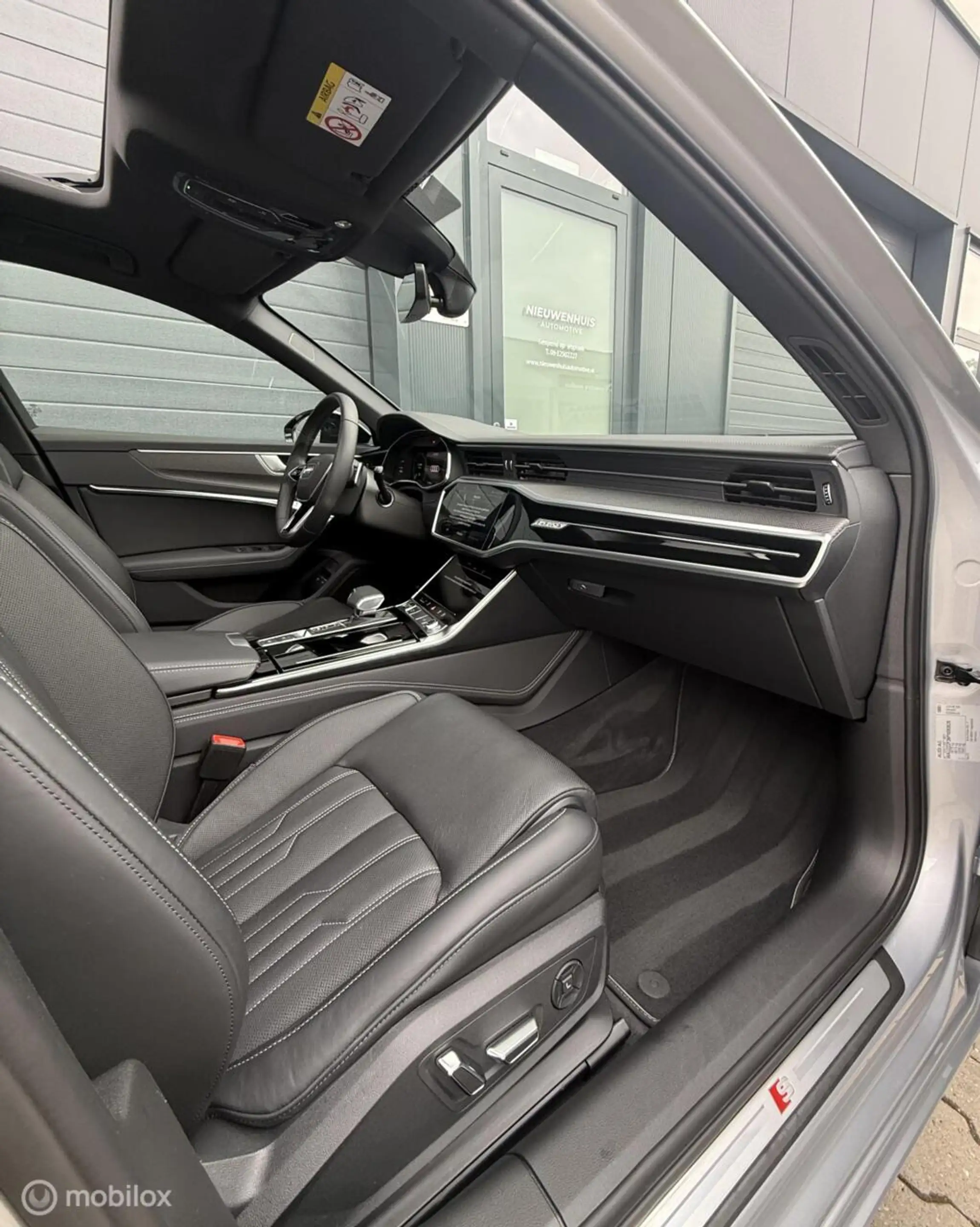 Audi A6 Avant 55TFSIe quattro Competition Matrix l Pano — photo 10