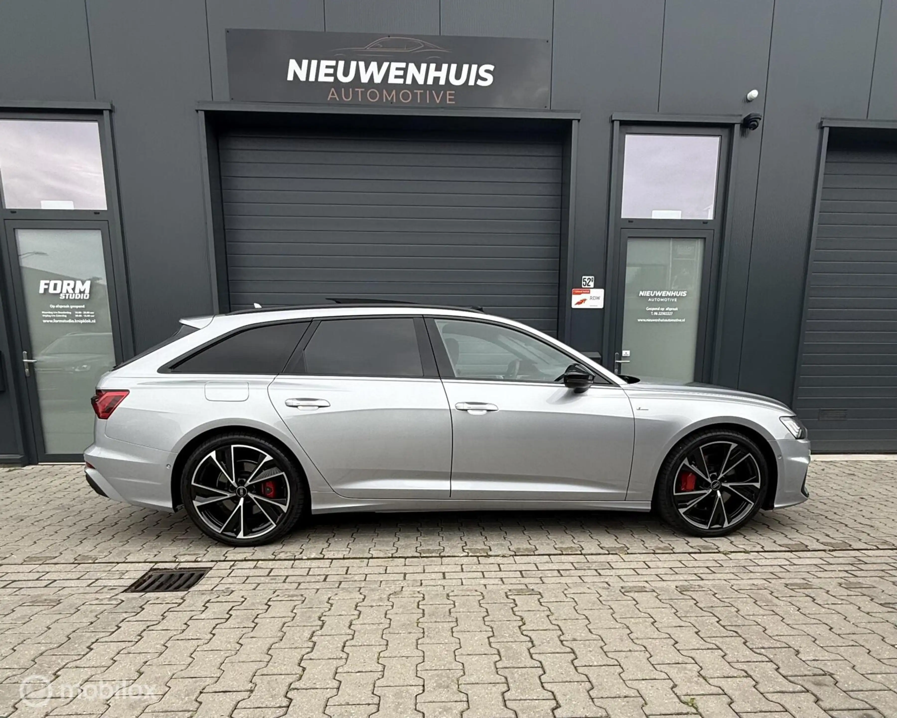 Audi A6 Avant 55TFSIe quattro Competition Matrix l Pano — photo 8