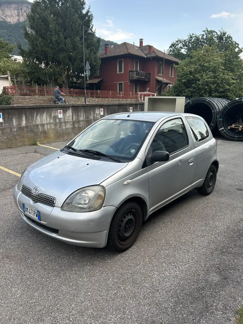 Toyota Yaris 3p 1.0 - 1