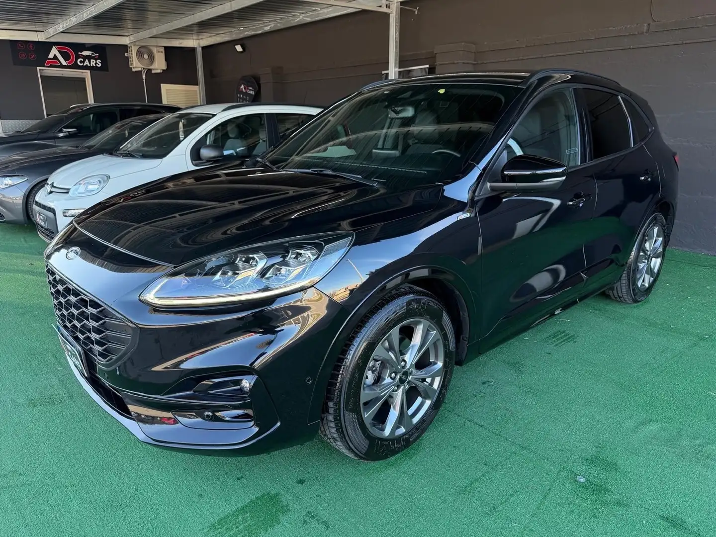 Ford Kuga Kuga 1.5 ecoblue ST-Line X 2wd 120cv auto Noir - 1