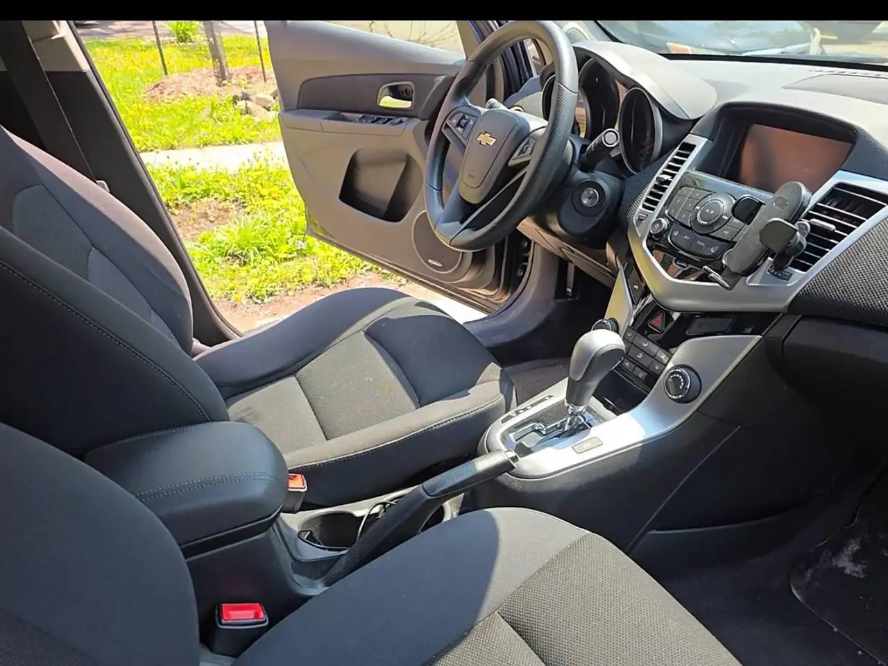 Chevrolet Cruze photo Chevrolet Cruze