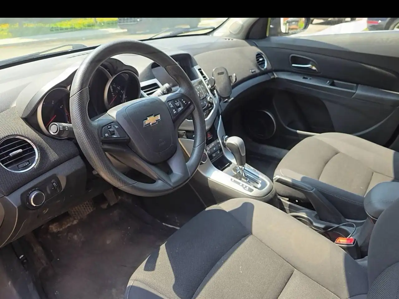 Chevrolet Cruze photo Chevrolet Cruze