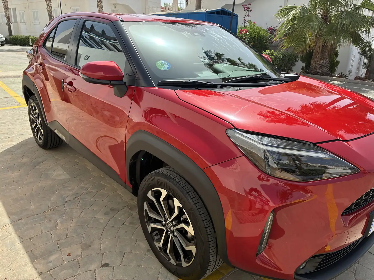 Toyota Yaris Cross Rojo - 2