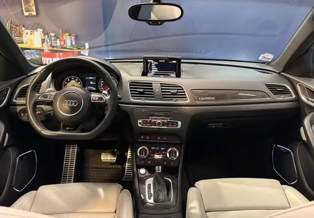 Audi RS Q3 view 6