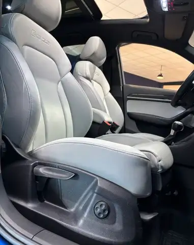 Audi RS Q3 view 5