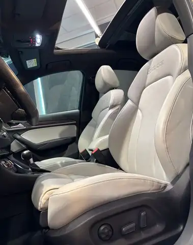 Audi RS Q3 view 4