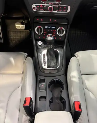 Audi RS Q3 view 9