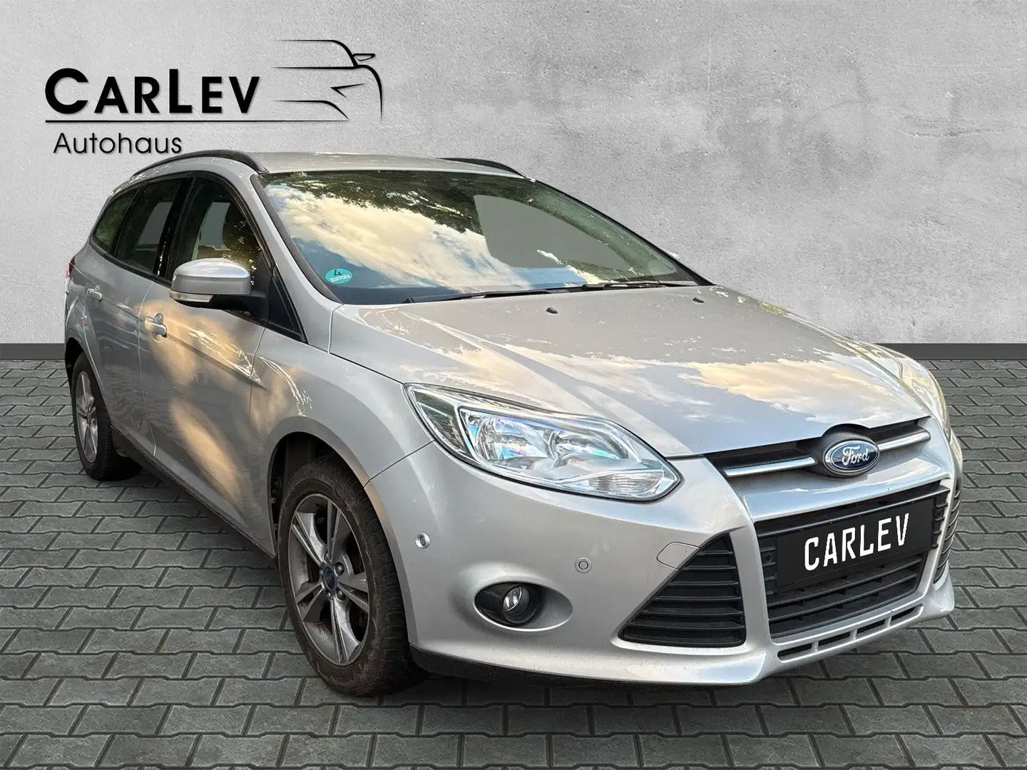 Ford Focus Turnier Zahnriemen neu LM Felgen TÜV neu Silber - 1