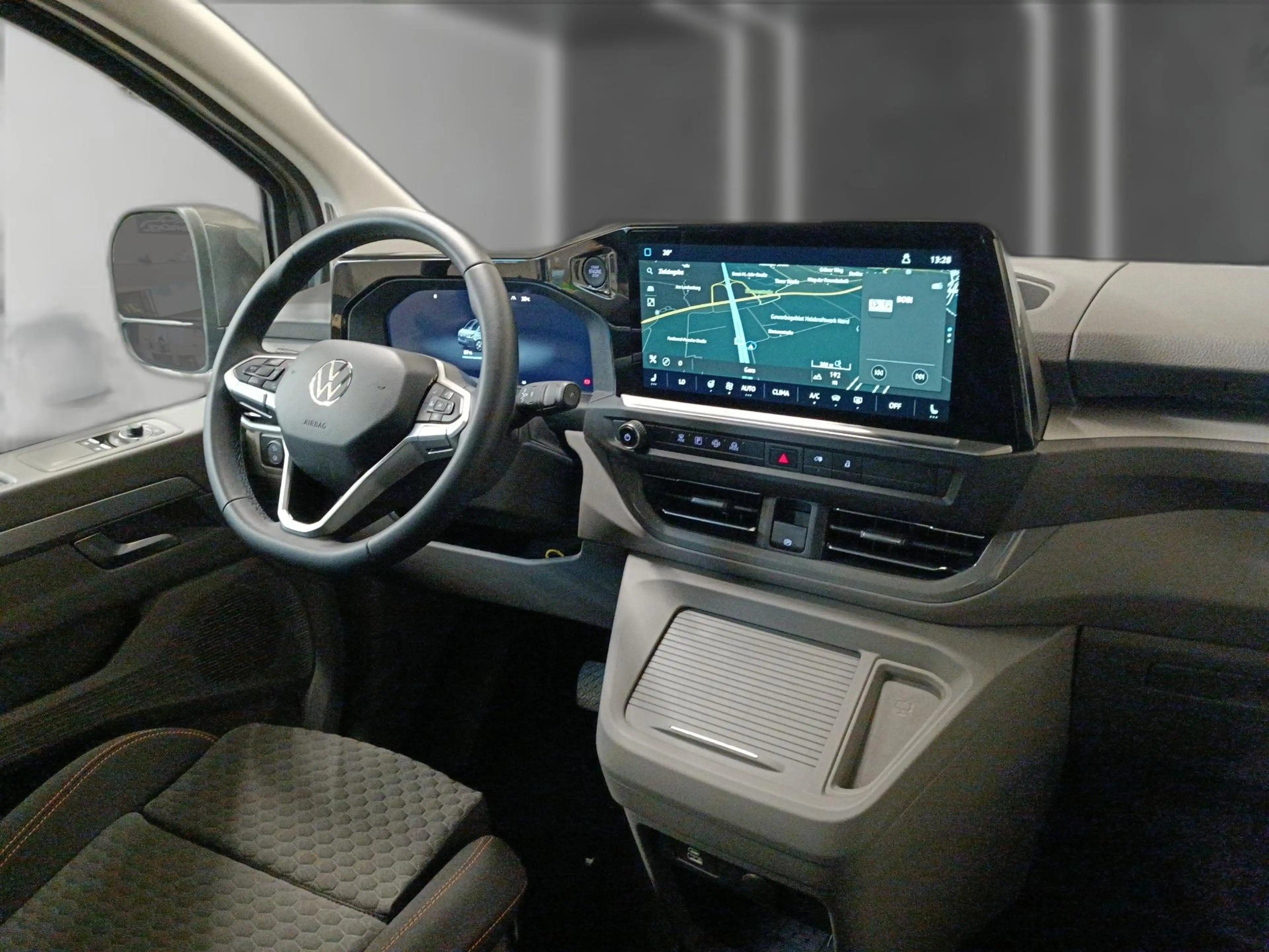 Volkswagen T7 Caravelle e-Caravelle PanAmericana LED*AHK*Navi*RFK — photo 8
