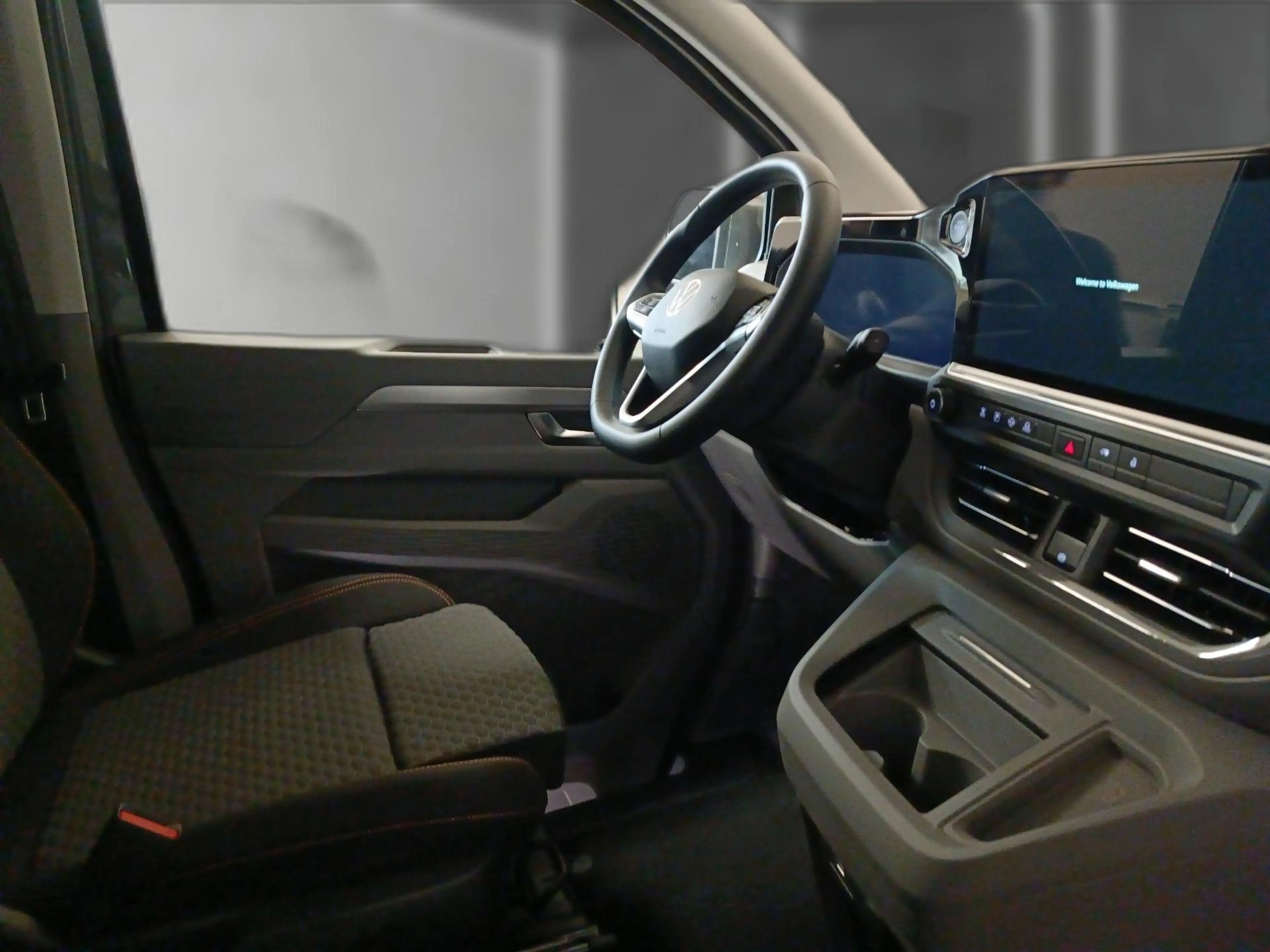 Volkswagen T7 Caravelle e-Caravelle PanAmericana LED*AHK*Navi*RFK — photo 14