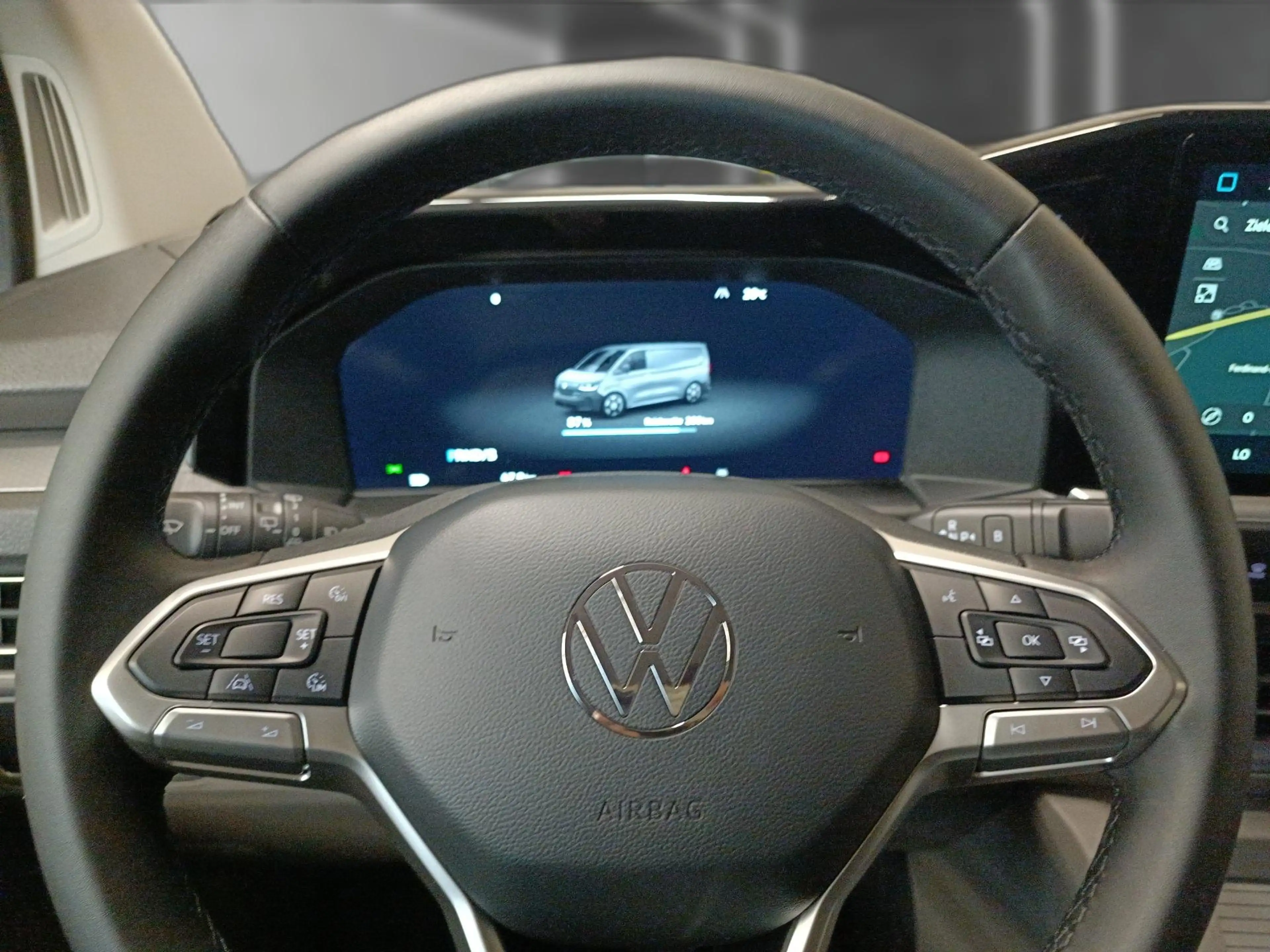 Volkswagen T7 Caravelle e-Caravelle PanAmericana LED*AHK*Navi*RFK — photo 11