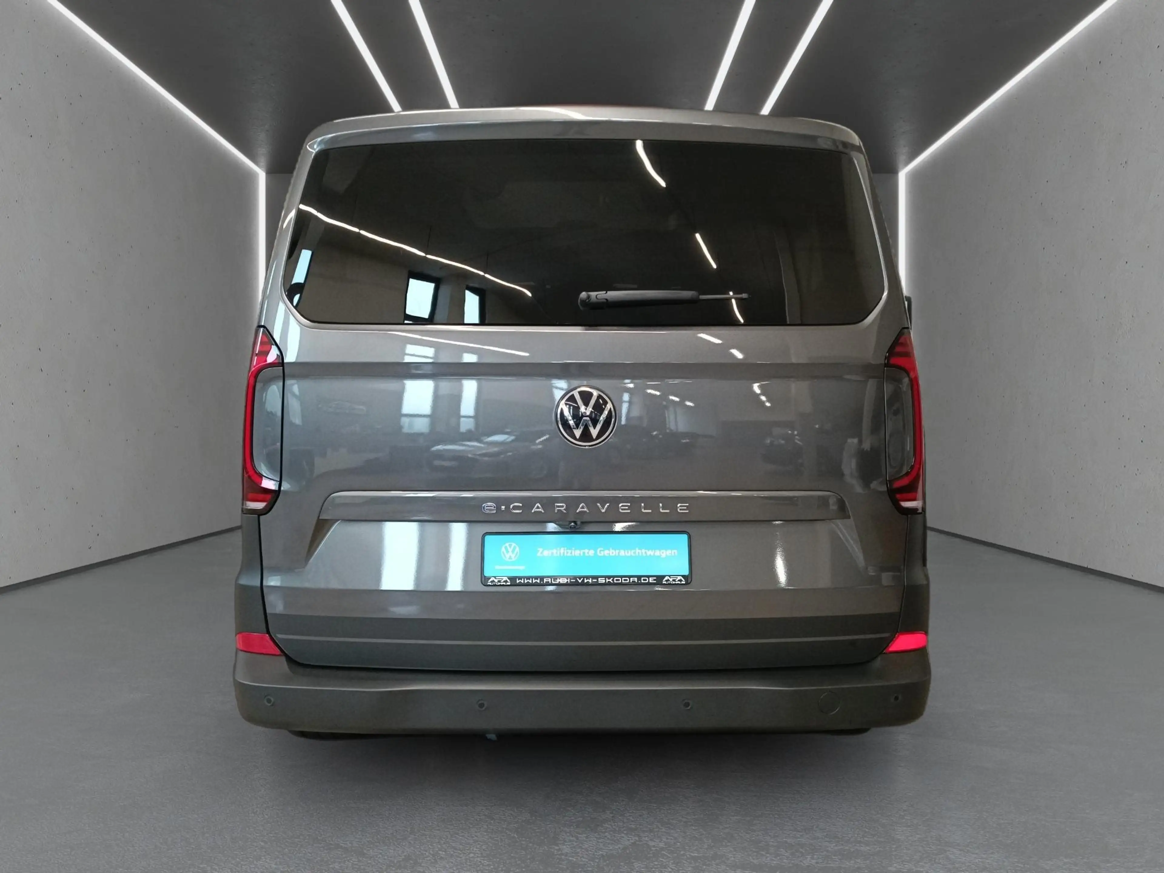 Volkswagen T7 Caravelle e-Caravelle PanAmericana LED*AHK*Navi*RFK — photo 6