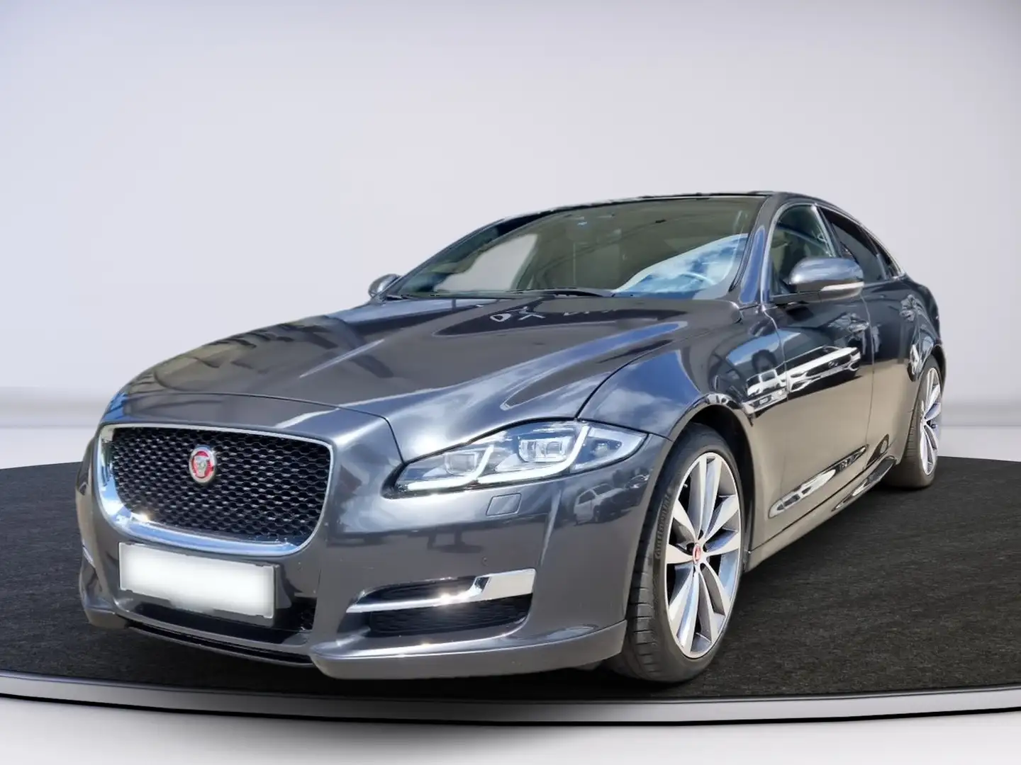 Jaguar XJ 3.0 Diesel R-Sport Aut. Ledersitze, Panodach Grau - 2
