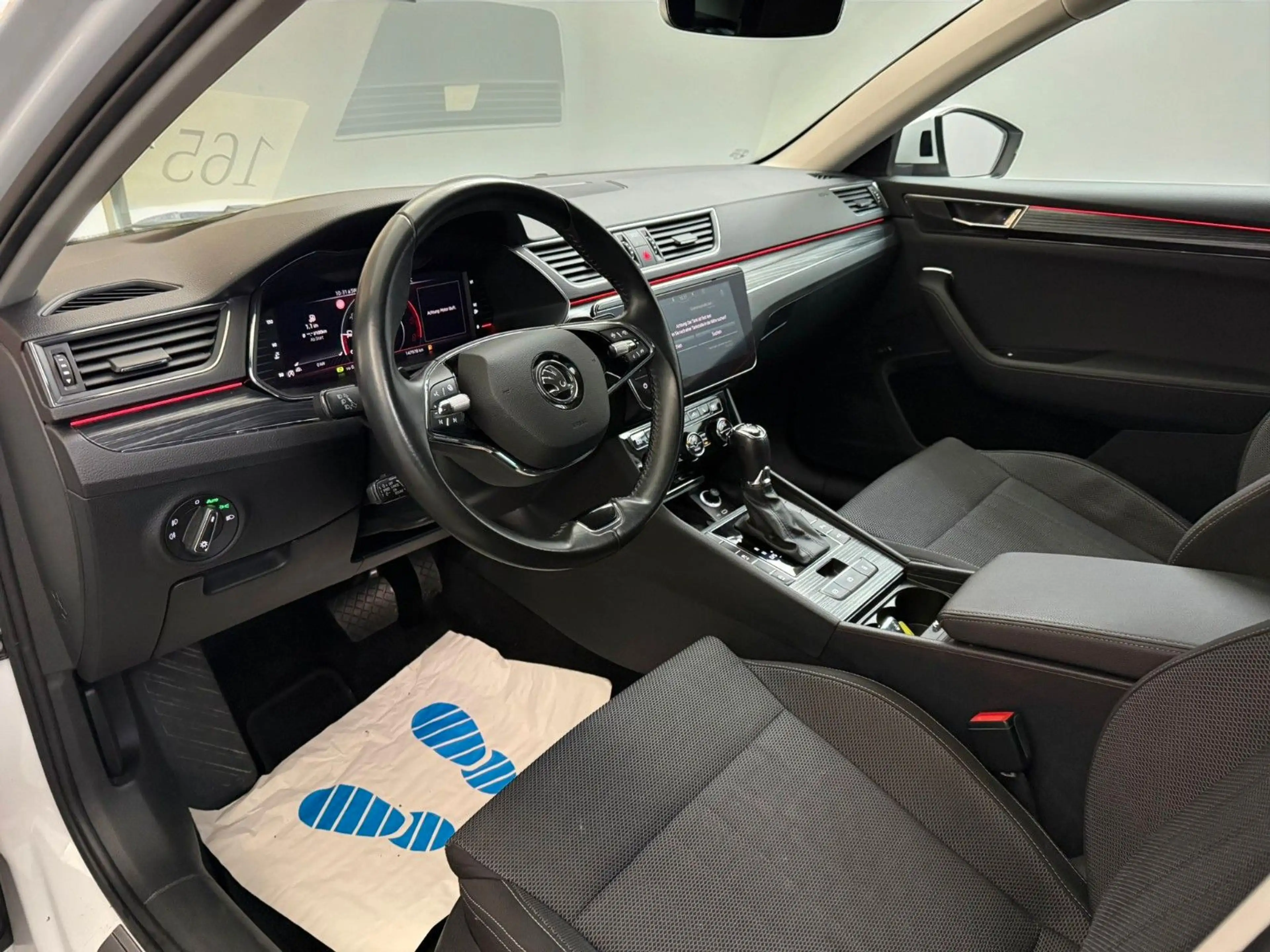 Skoda Superb Limo Style 4x4 DSG 147KW VIRTUAL*18Z*ACC — photo 13